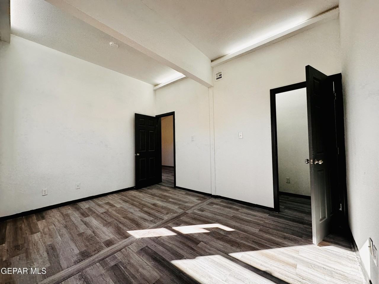 14912 Jerry Armstrong Ct Unit B #B - Photo 3 of 13