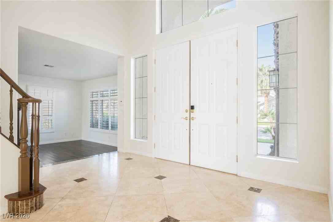 2465 Ping Dr - Photo 4 of 50