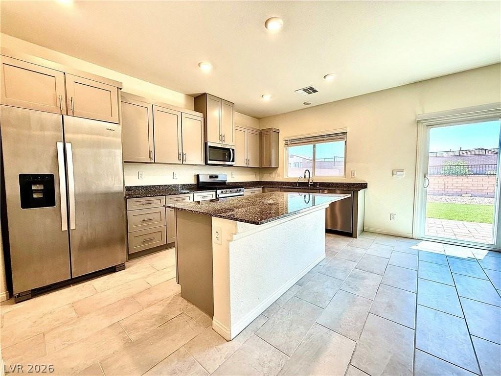 1841 James Creek Dr - Photo 2 of 18