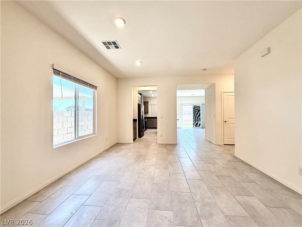 1841 James Creek Dr - Photo 4 of 18