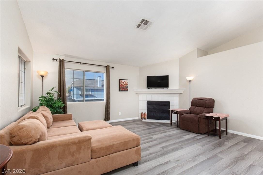 5370 Angler Cir #202 - Photo 7 of 23