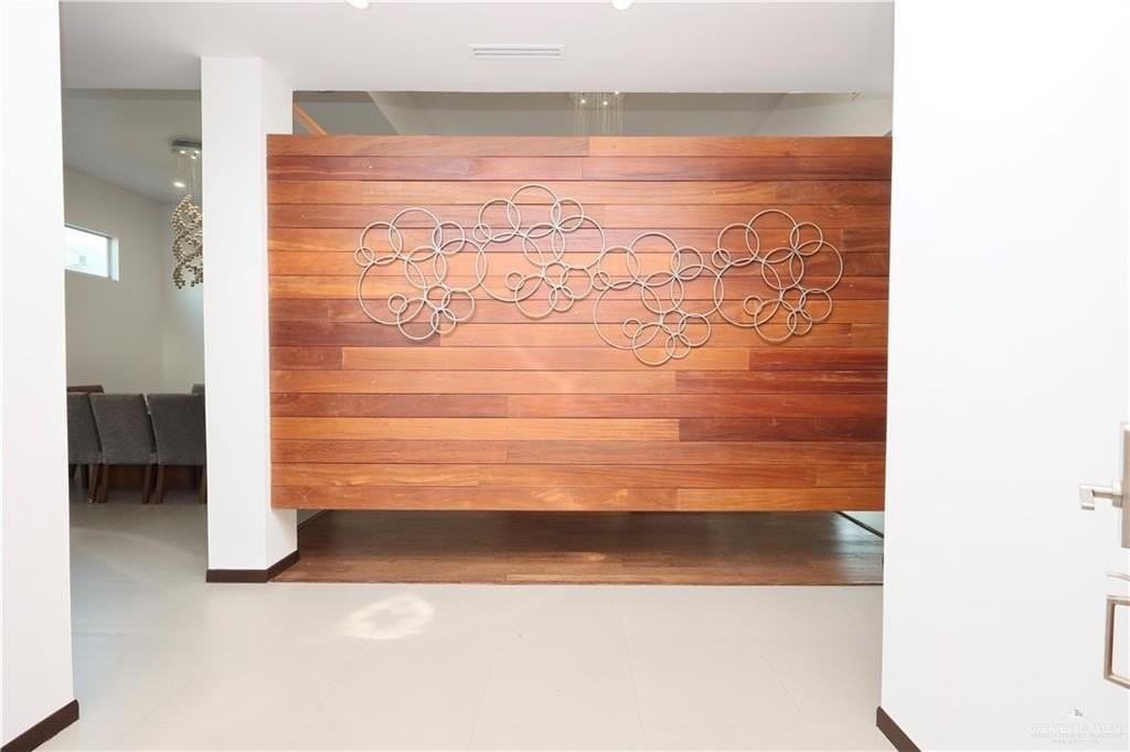 302 Grovewood Ave - Photo 7 of 28