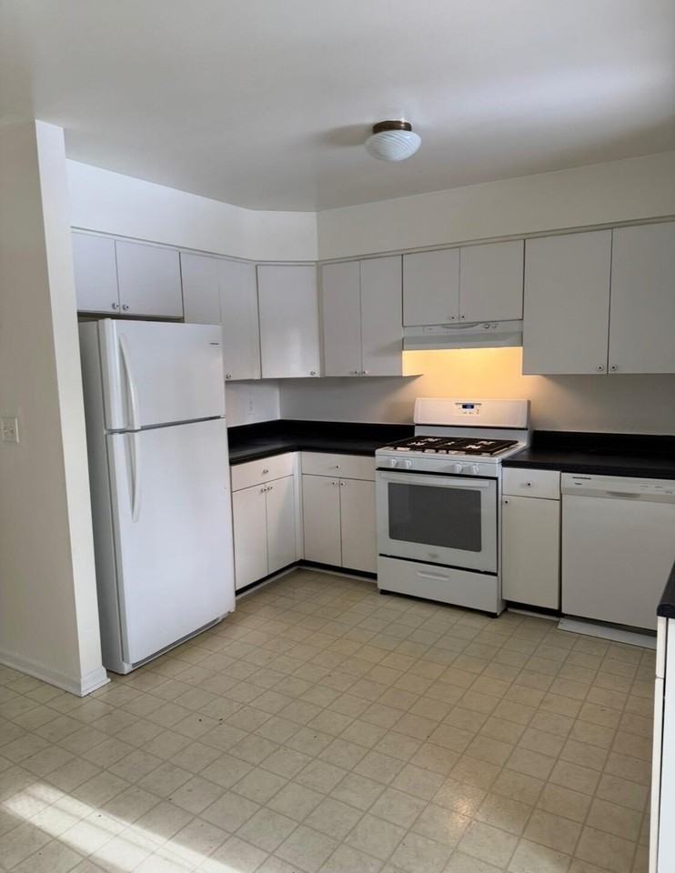 33736 Hathaway St - Photo 2 of 7