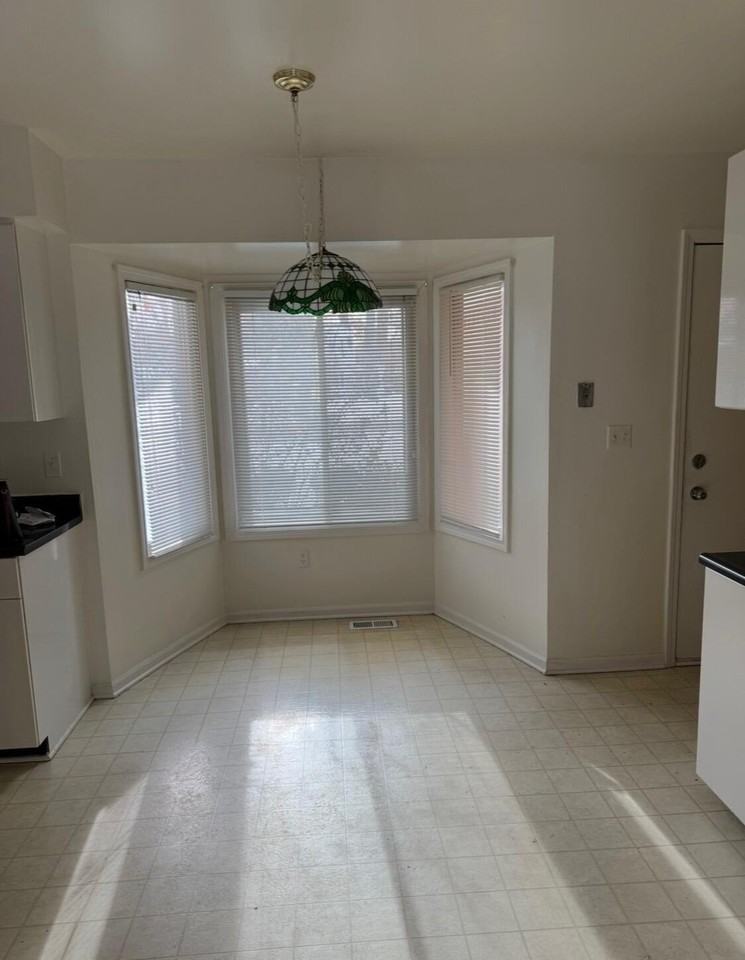 33736 Hathaway St - Photo 3 of 7