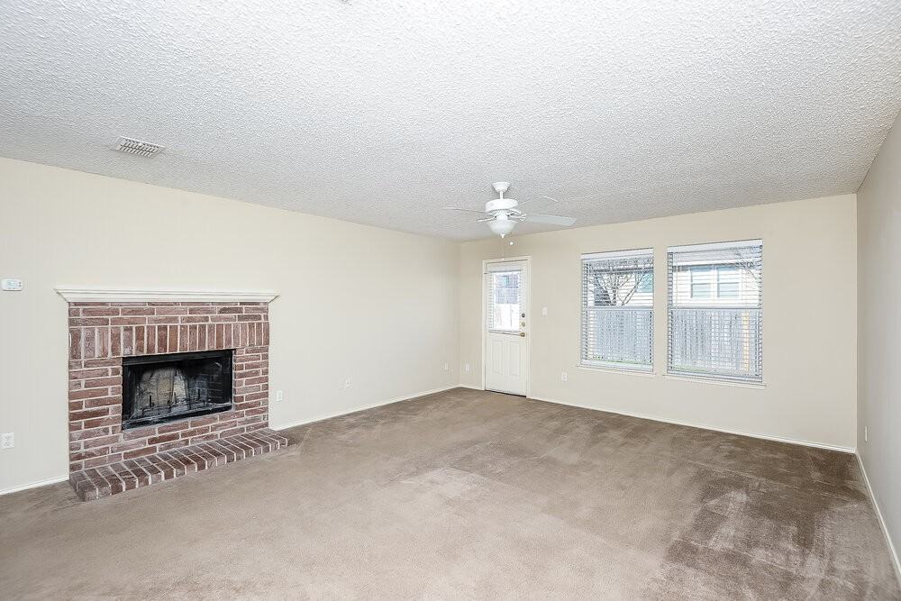 6057 Arabian Ave - Photo 4 of 16