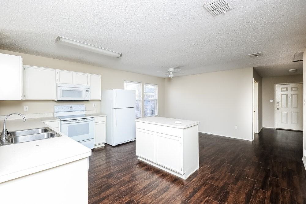 6057 Arabian Ave - Photo 7 of 16