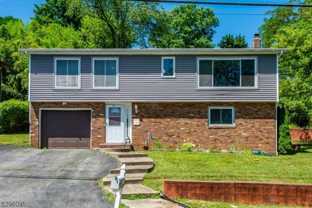 19 Southwynde Dr - Photo 1 of 1