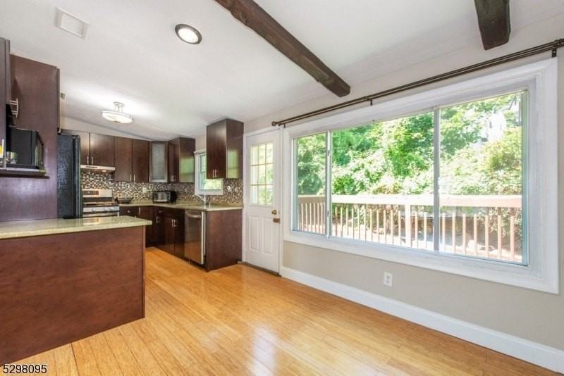 19 Southwynde Dr - Photo 6 of 23