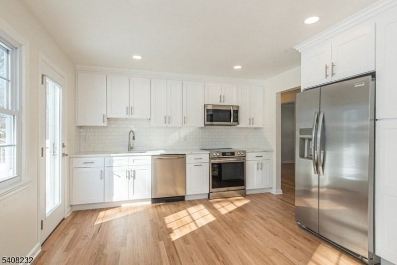 9 Dixon Pl - Photo 4 of 31