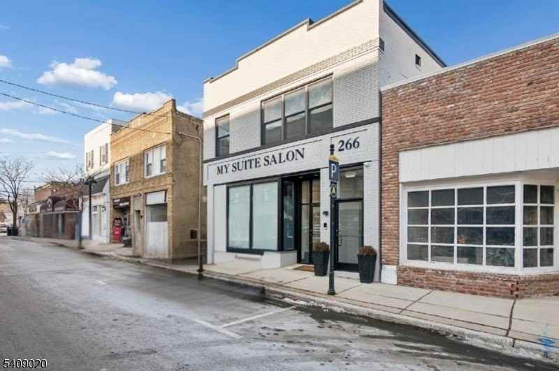 268 Morris Ave #A - Photo 2 of 22