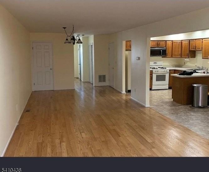 58 Elm Ter - Photo 2 of 3