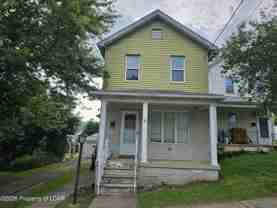 211 N Everett Ave - Photo 1 of 1