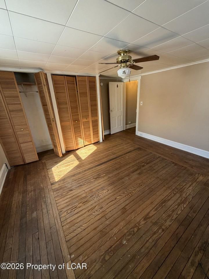 40 Almond St - Photo 7 of 13