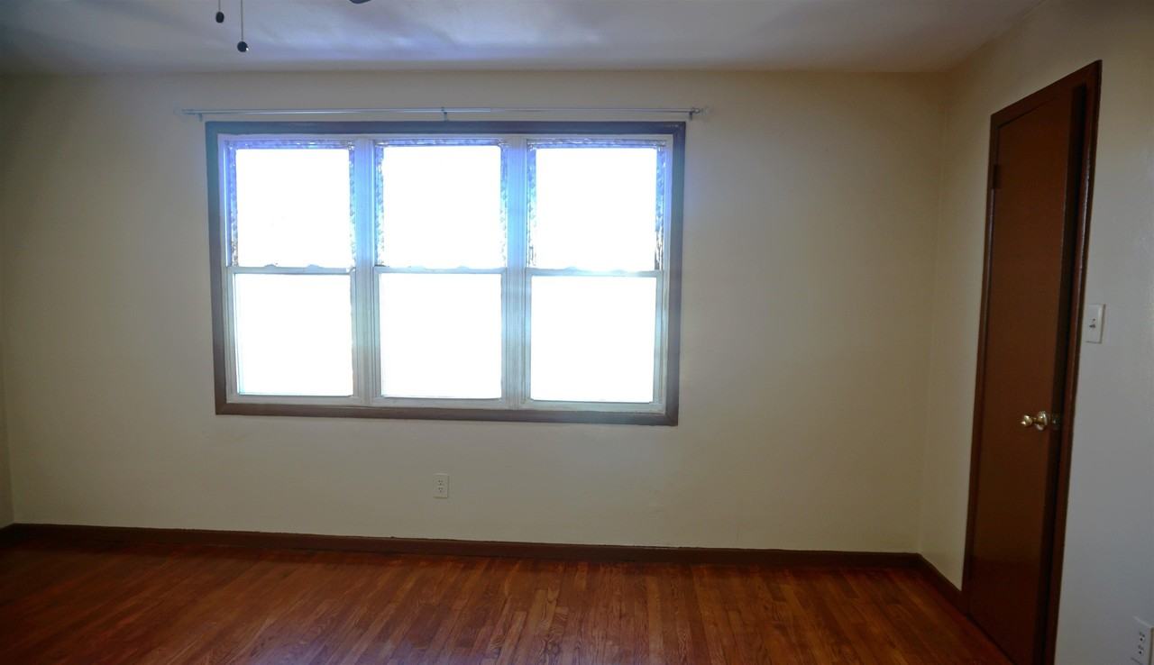 387 Cator Ave #2 - Photo 3 of 12