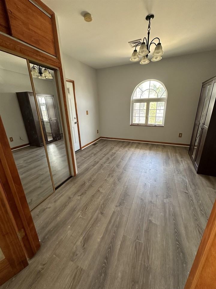 32 Lewis Ave #1 - Photo 6 of 7