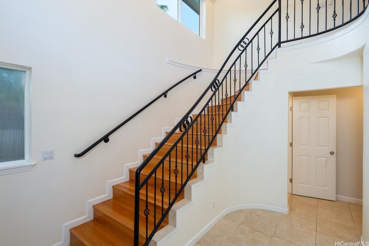 841 20th Ave - Photo 2 of 17