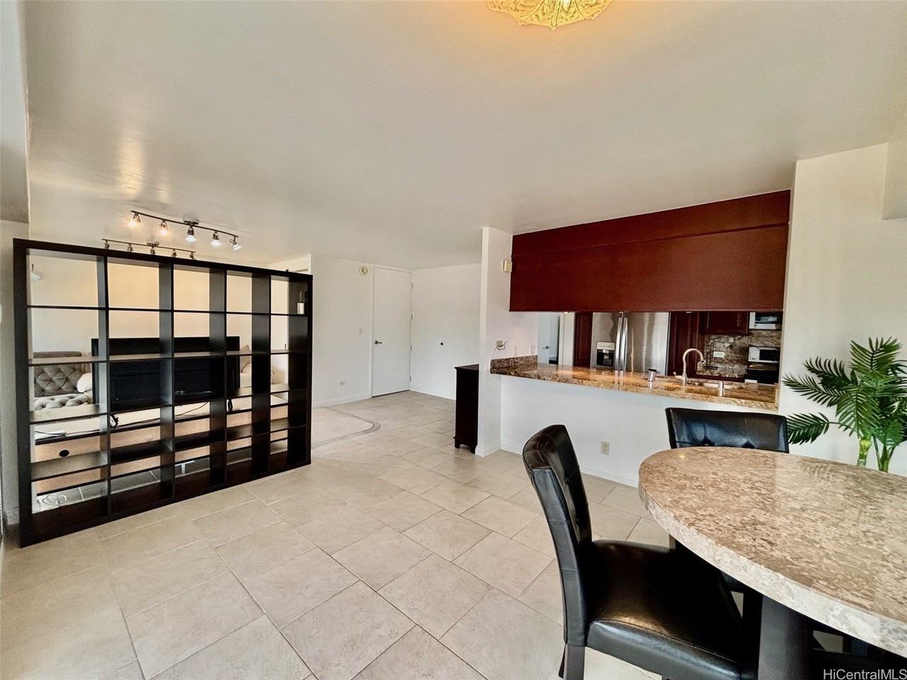 1750 Kalakaua Ave Apt 2704 #2704 - Photo 4 of 23