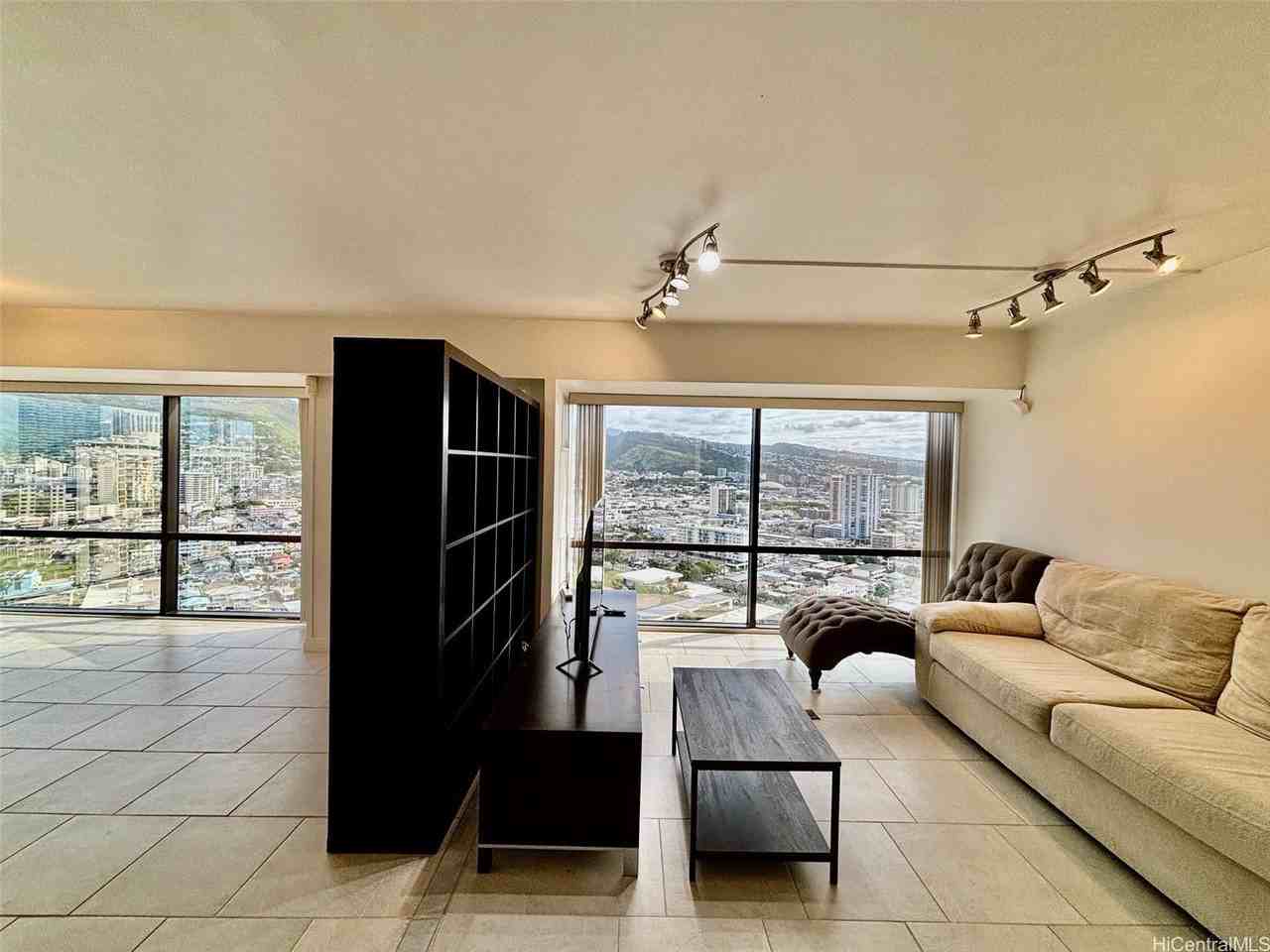 1750 Kalakaua Ave Apt 2704 #2704 - Photo 6 of 23