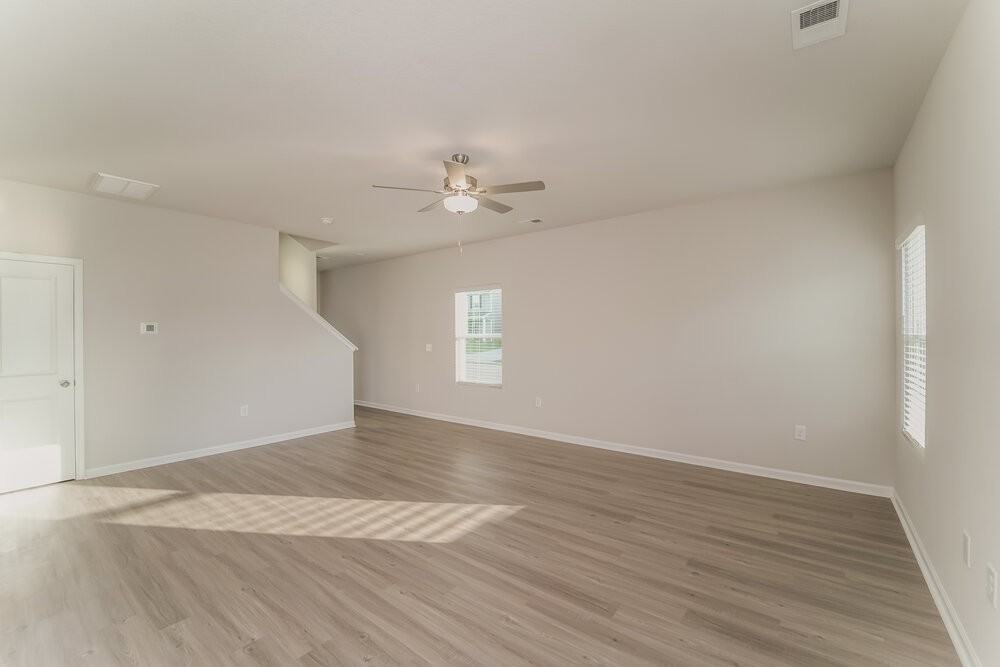 8005 Moose Creek Dr - Photo 6 of 17