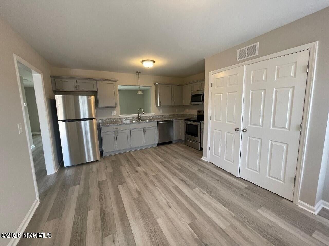 3905 Junipine Ct Unit B #B - Photo 3 of 13