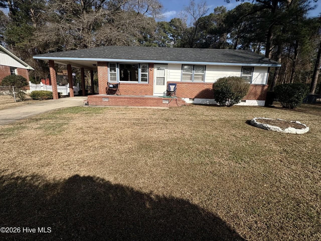 131 Cole Dr - Photo 2 of 24