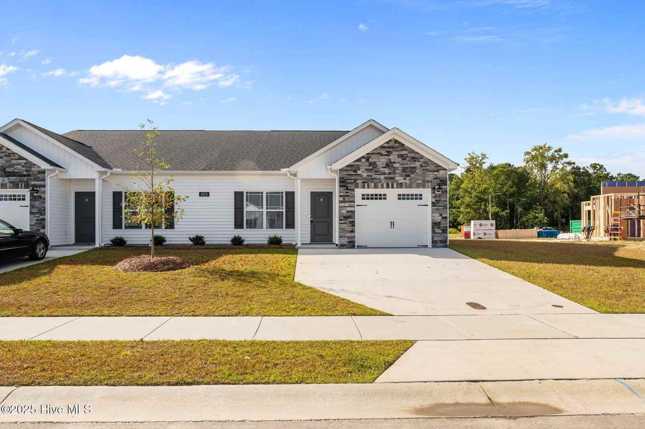 4229 Laurel Ridge Dr Unit B #B - Photo 2 of 22