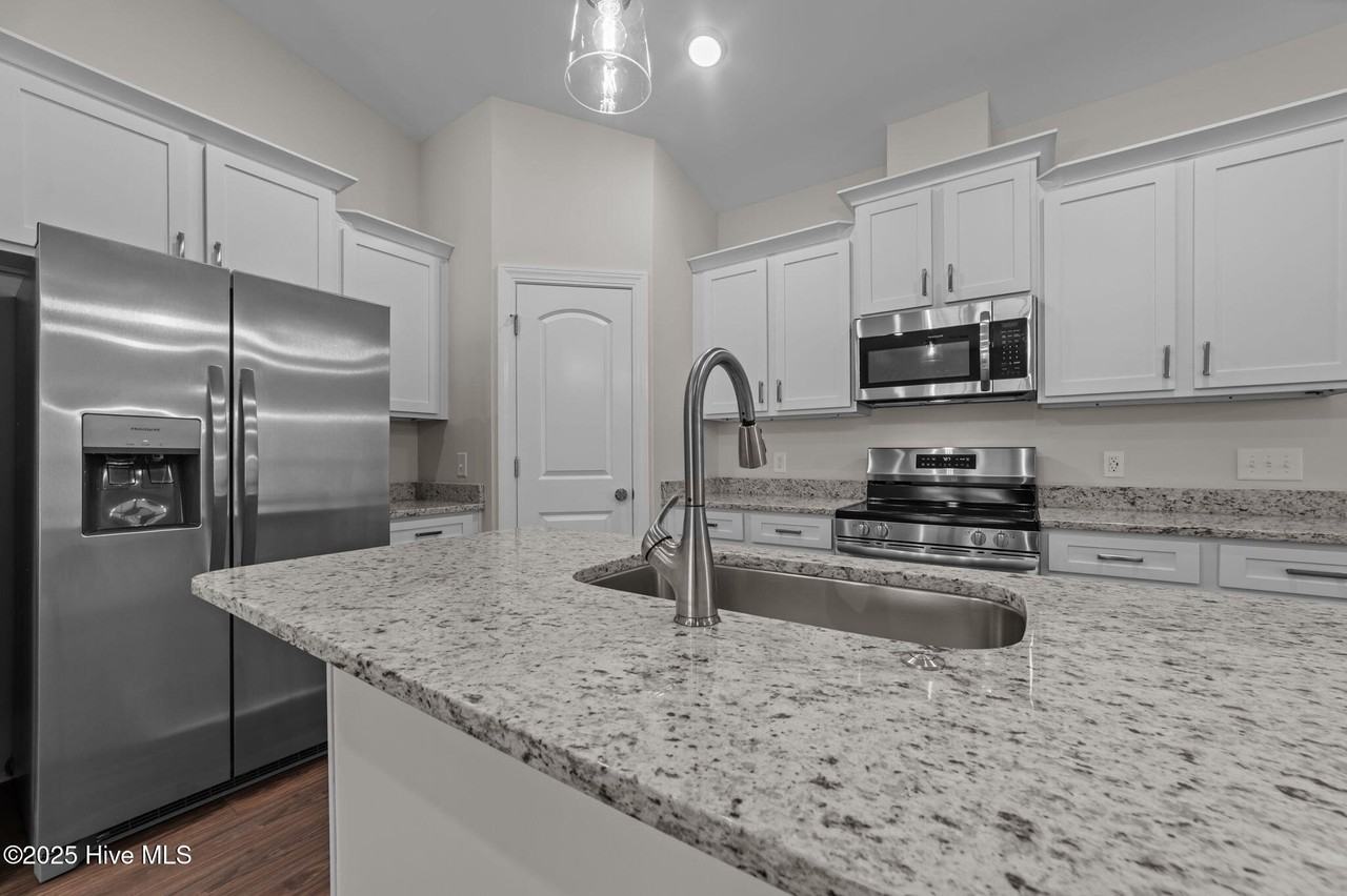 4229 Laurel Ridge Dr Unit B #B - Photo 7 of 22