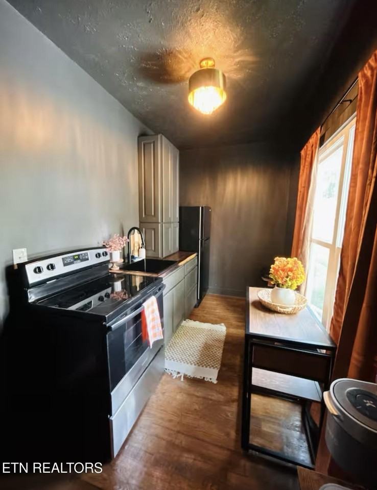 3500 Sevier Ave - Photo 2 of 7