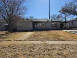 featured image of 3307 Erskine St