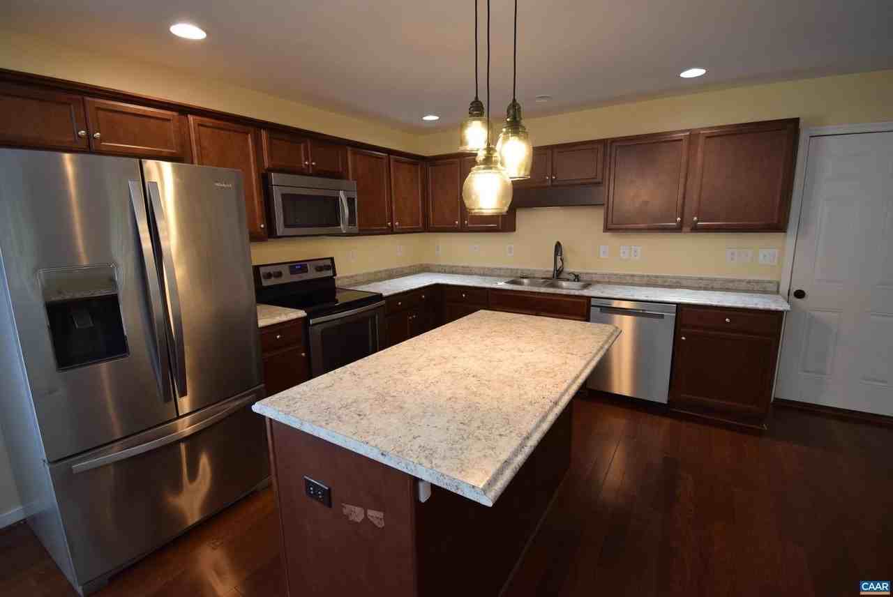 41 Woodlawn Dr - Photo 5 of 26