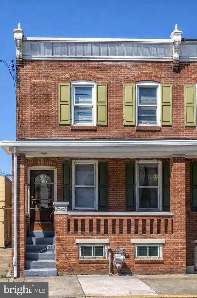 601 Hawley St - Photo 2 of 5