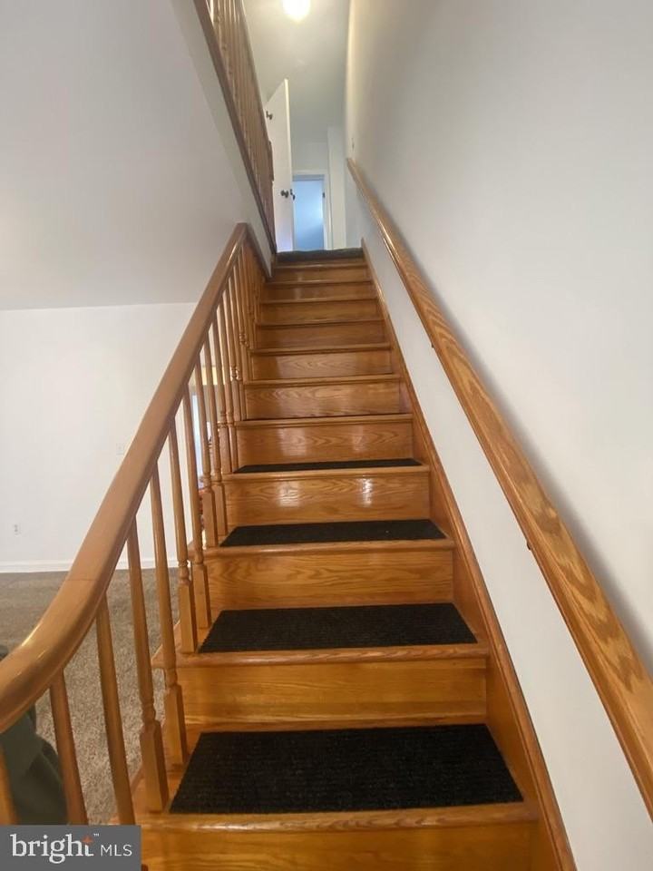 601 Hawley St - Photo 4 of 5