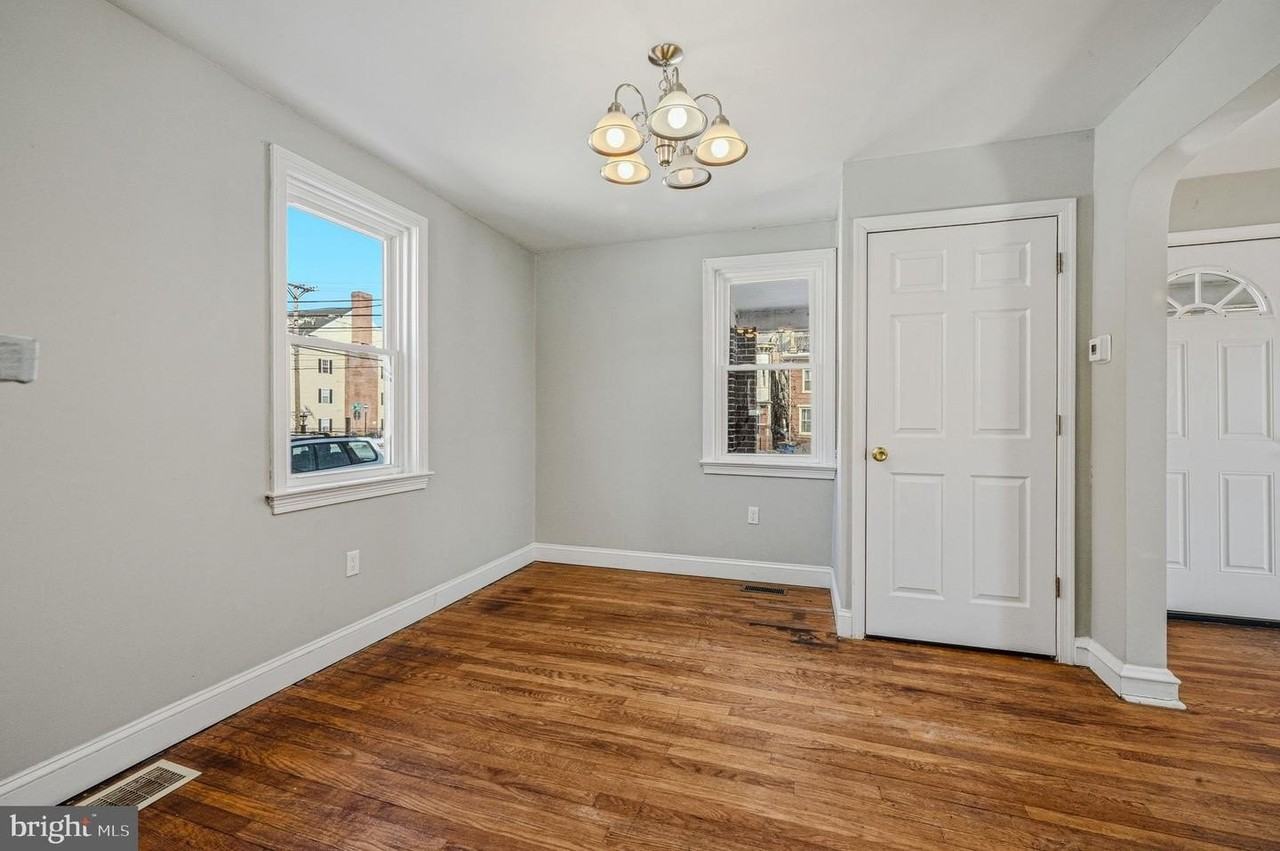 816 Washington St - Photo 6 of 17