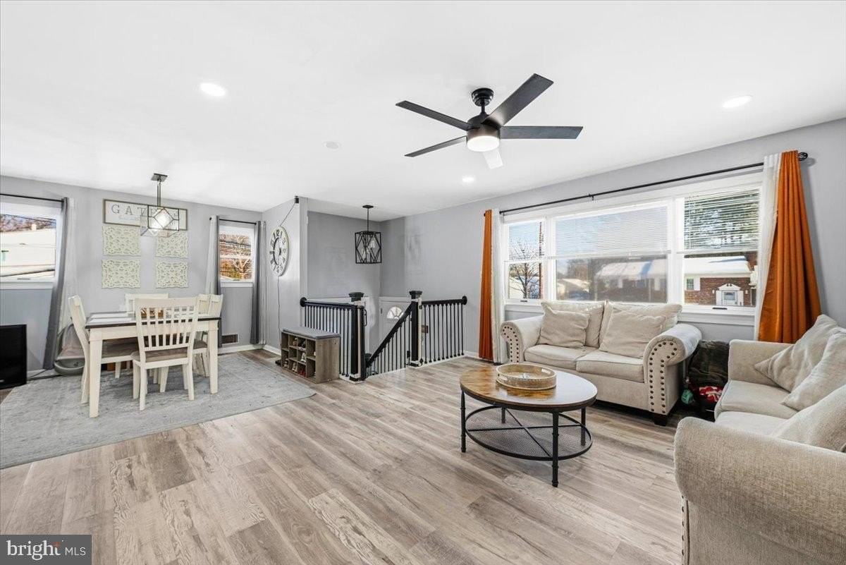 15610 Bounds Ave - Photo 4 of 28