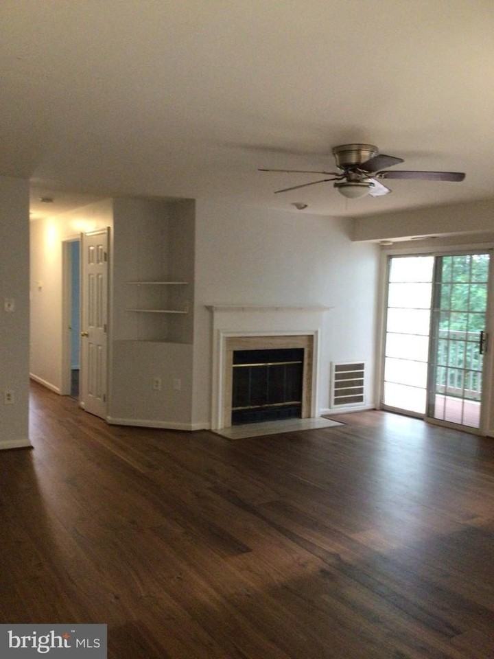 9708 Lake Pointe Ct - Photo 7 of 18