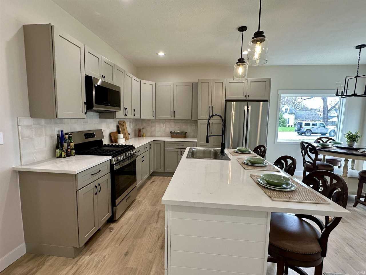 115 E Vine St - Photo 6 of 24