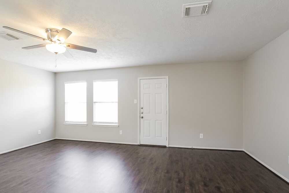 4931 Winding View Ln - Photo 4 of 16