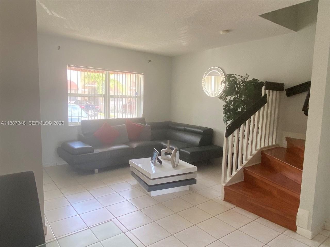 6256 Sw 139th Ave - Photo 5 of 30