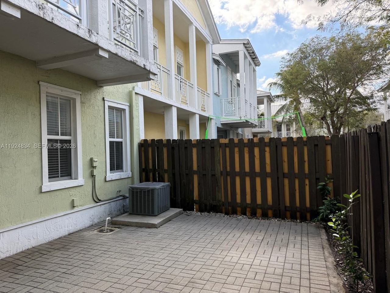 7540 Nw 114th Pl #7540 - Photo 2 of 27