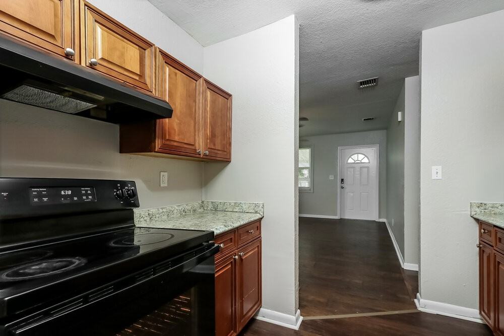 849 W 5th St - Photo 7 of 16