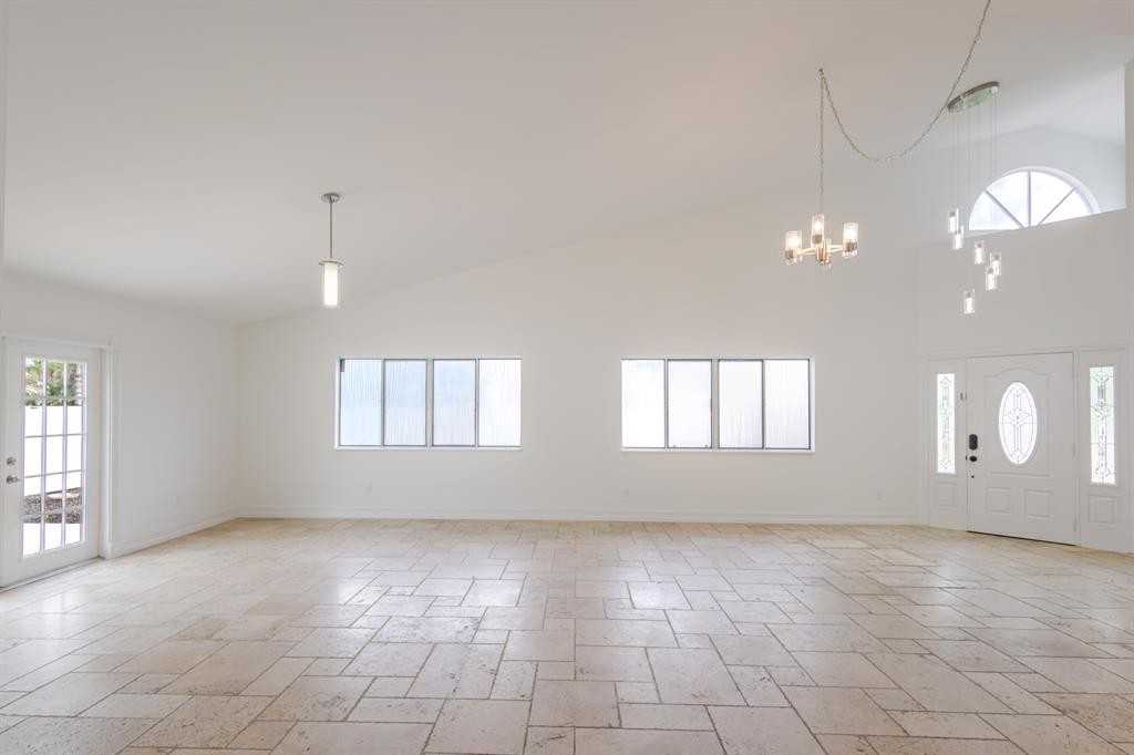 23157 Bentley Place - Photo 2 of 12