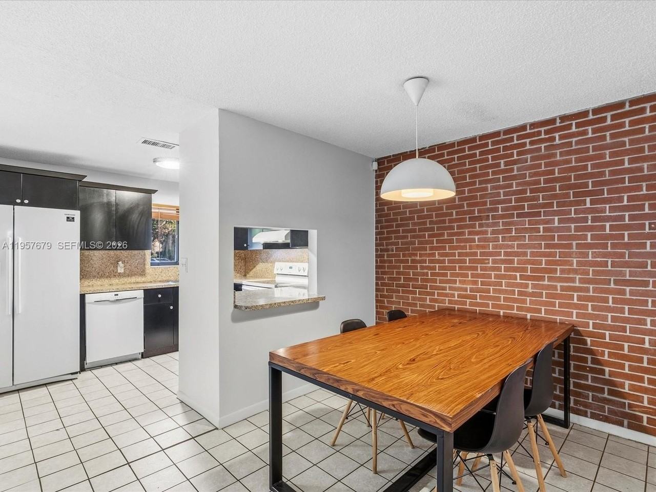 5020 Sw 40th Ave #5020 - Photo 4 of 14