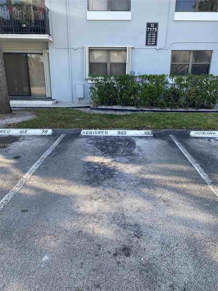 7175 Nw 179th St #302 - Photo 3 of 49