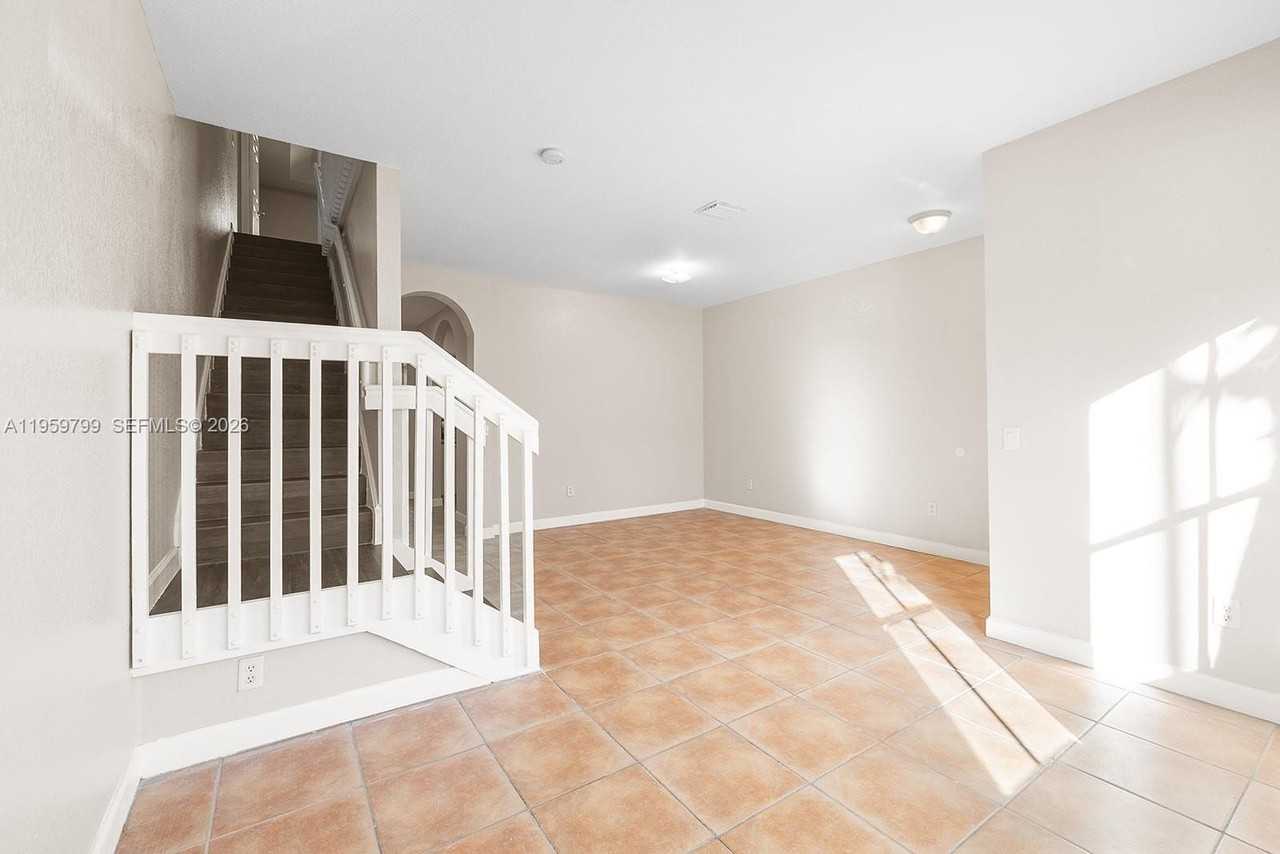 3952 Sw 157th Ave #221 - Photo 4 of 43