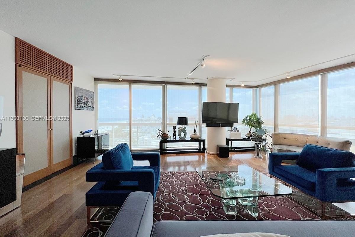 101 20th St #2506 - Photo 3 of 14