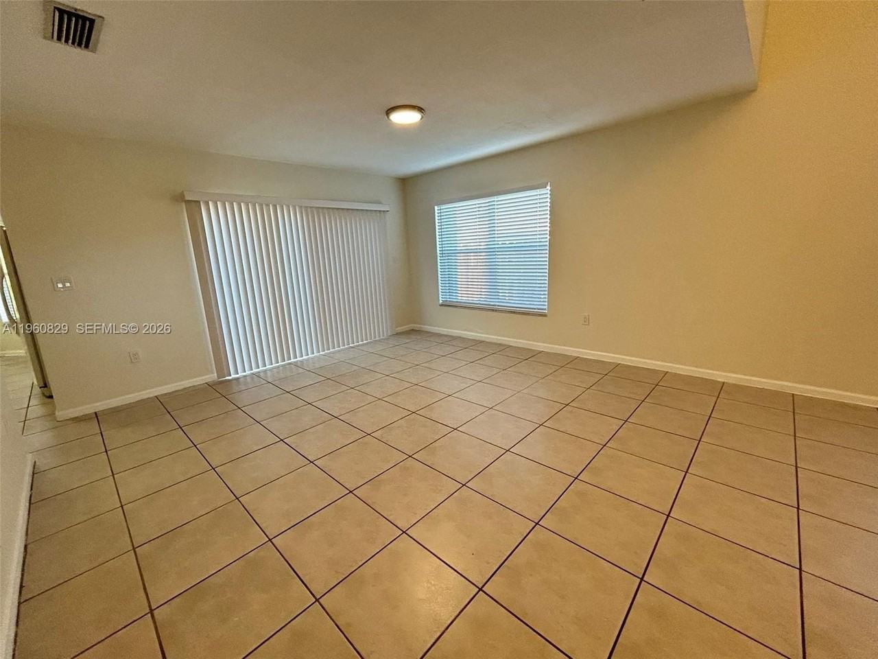 9204 Sw 167th Pl - Photo 5 of 50