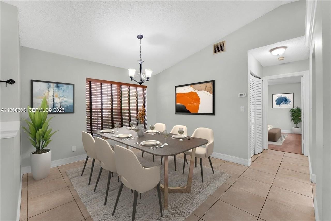 1217 Nw 125th Ter - Photo 4 of 30