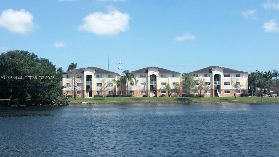 3700 N 56th Ave #1036 - Photo 2 of 21