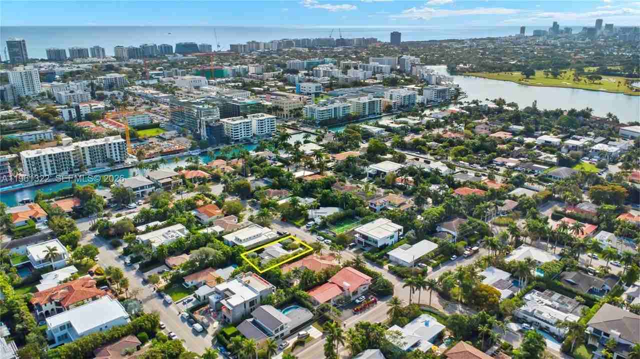 1261 98th St - Photo 4 of 50