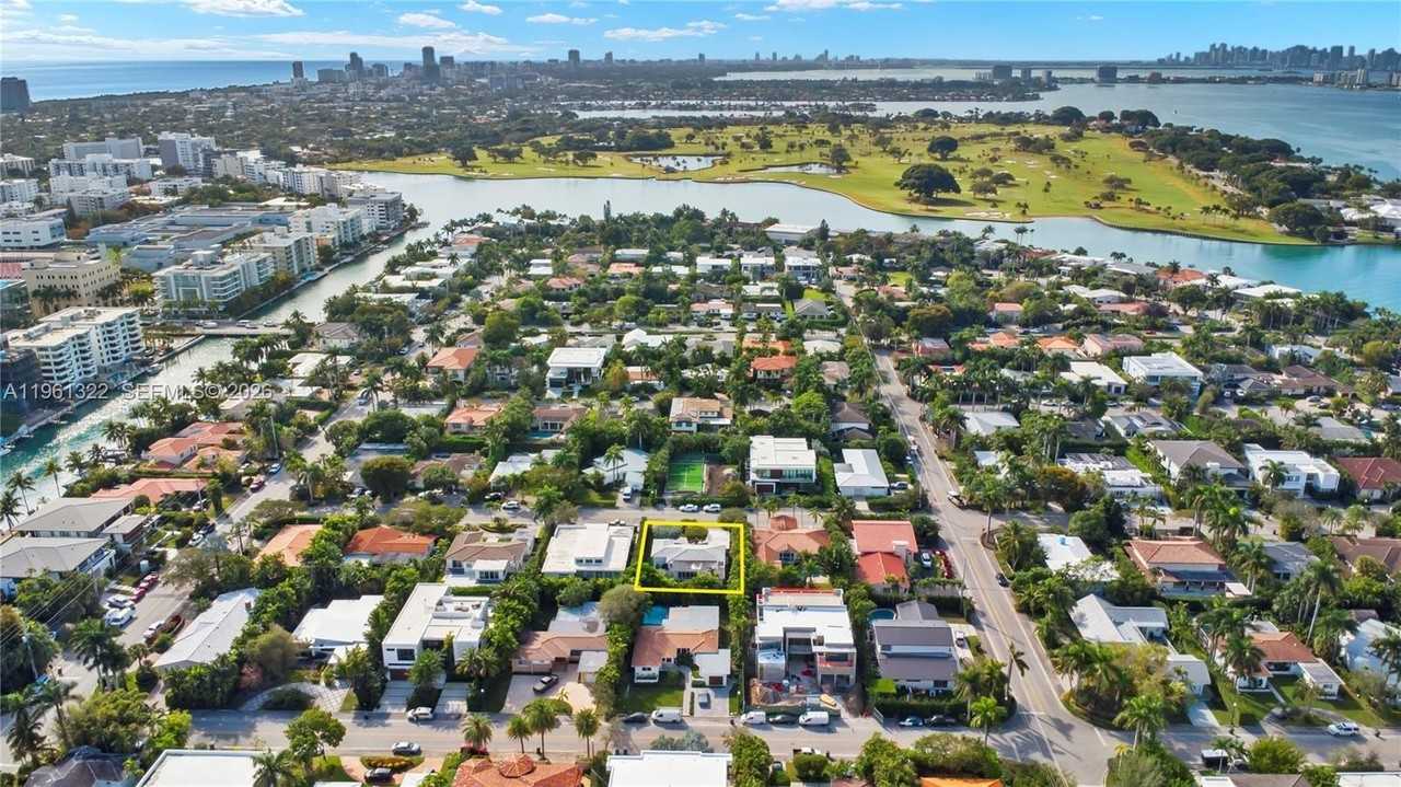 1261 98th St - Photo 5 of 50